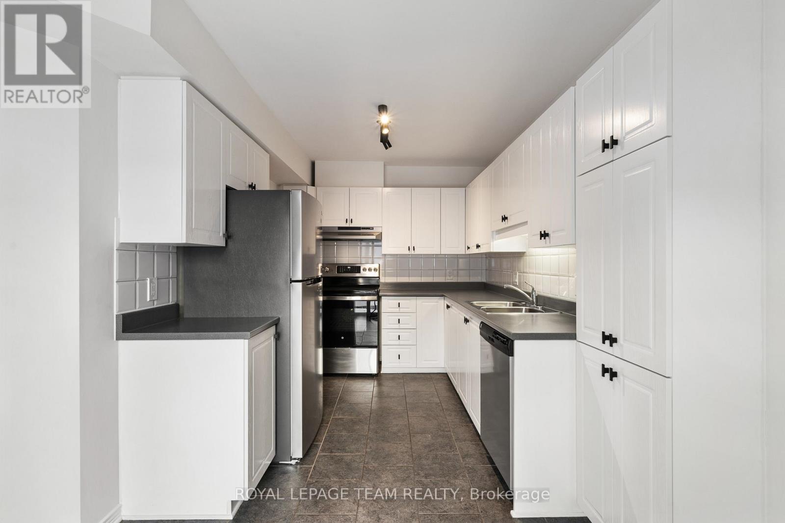 32 Bishops Mills Way