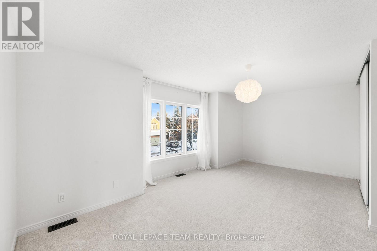 32 Bishops Mills Way