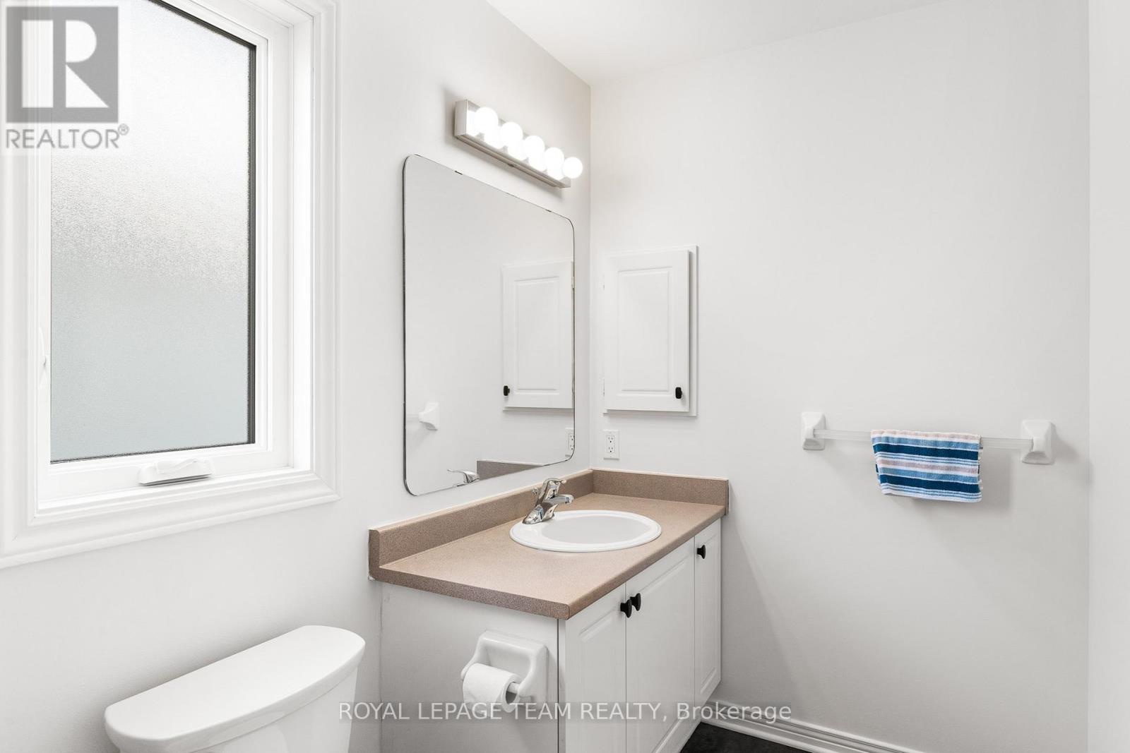 32 Bishops Mills Way