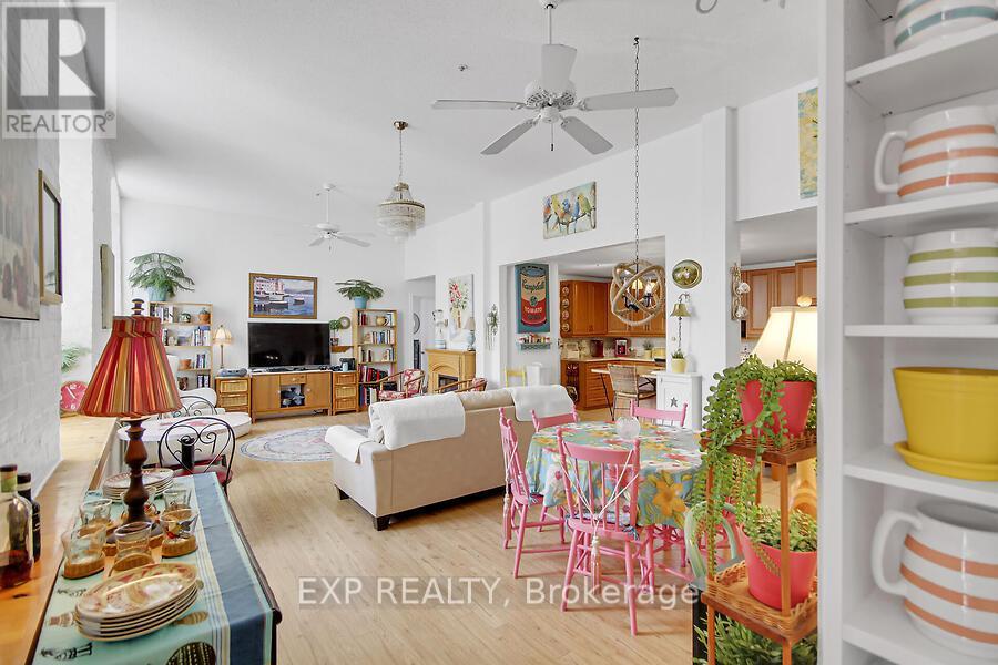 503 - 1 Rosamond Street E