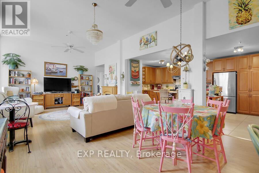 503 - 1 Rosamond Street E