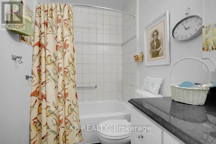 503 - 1 Rosamond Street E