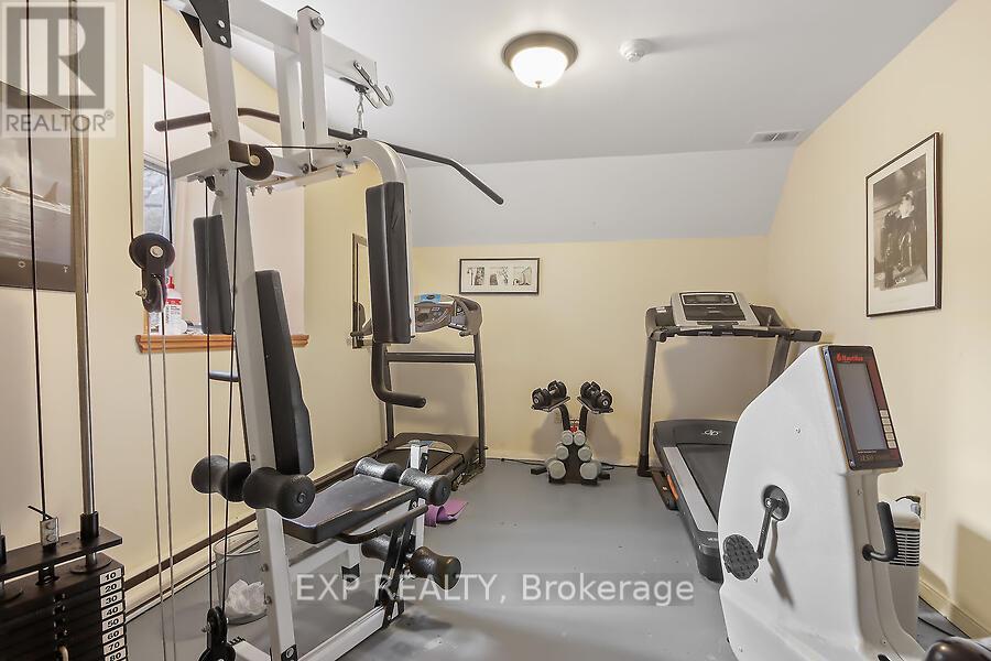 503 - 1 Rosamond Street E