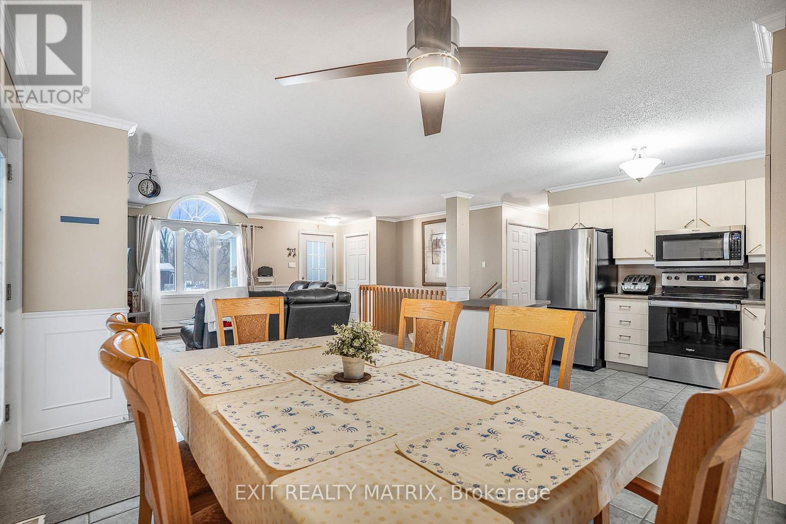 213 Longueuil Street