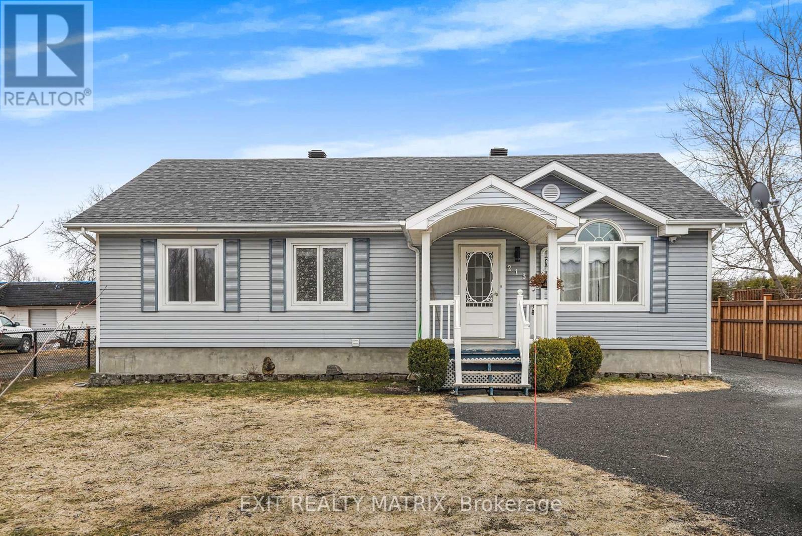 213 Longueuil Street