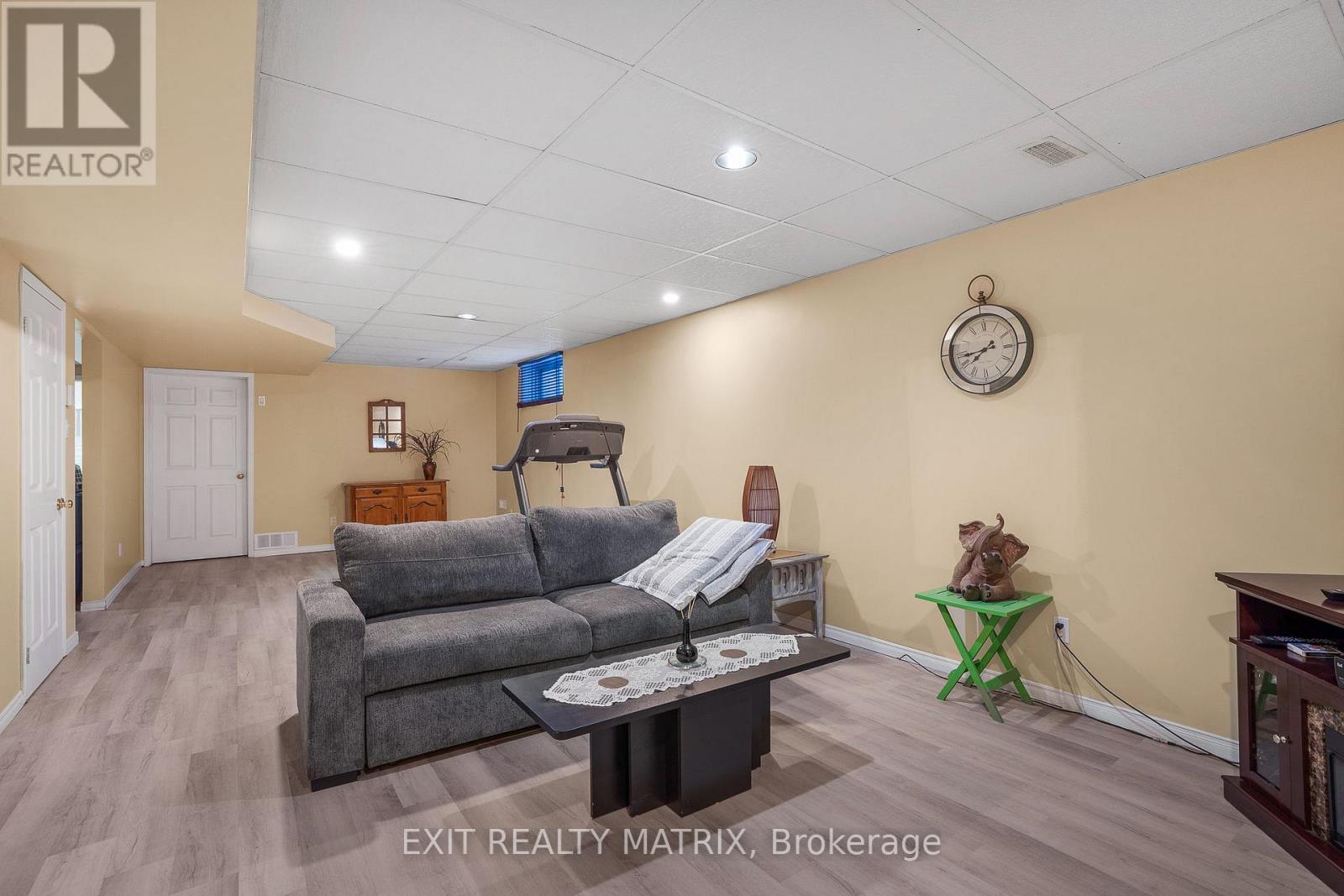 213 Longueuil Street