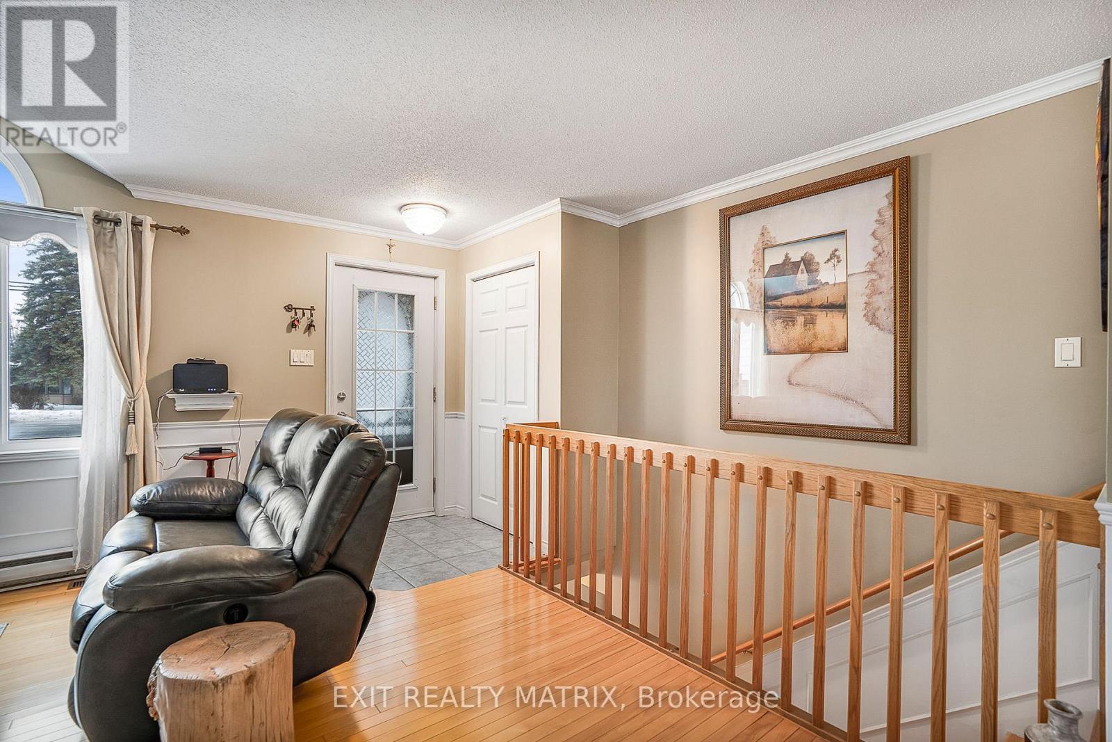 213 Longueuil Street