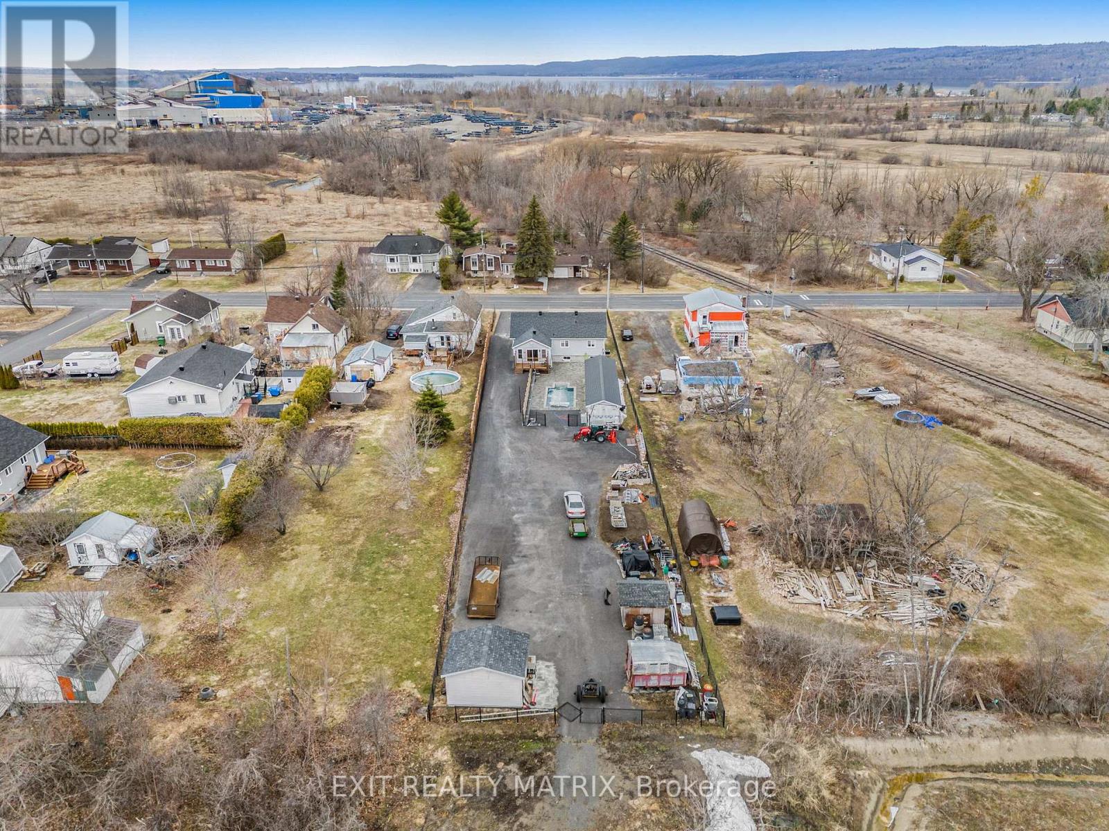 213 Longueuil Street