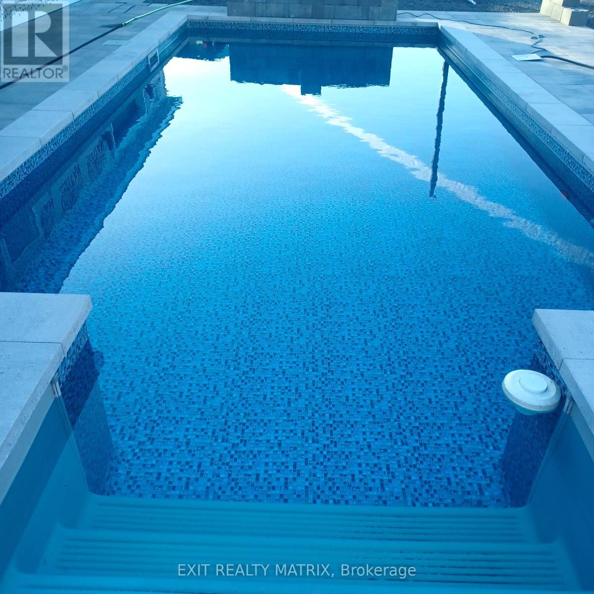 213 Longueuil Street