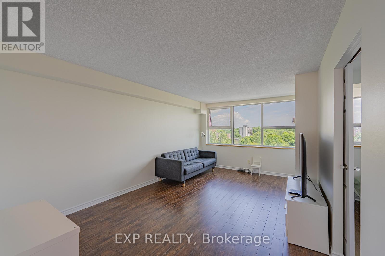 1111 - 555 Brittany Drive