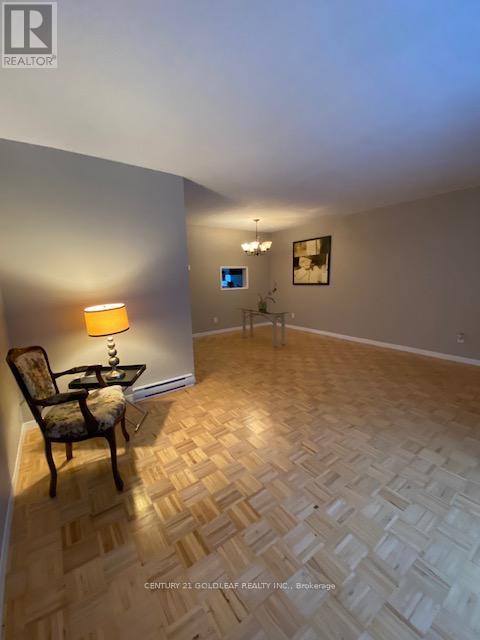 11 - 1342 Cedarcroft Crescent