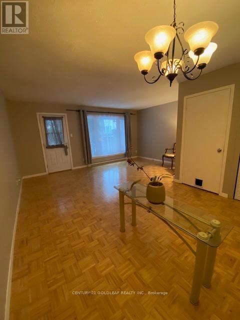 11 - 1342 Cedarcroft Crescent