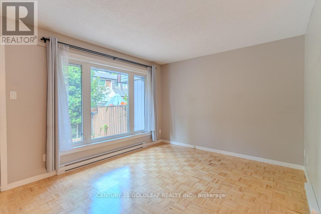 11 - 1342 Cedarcroft Crescent