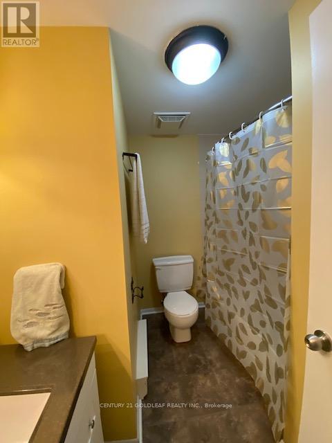 11 - 1342 Cedarcroft Crescent