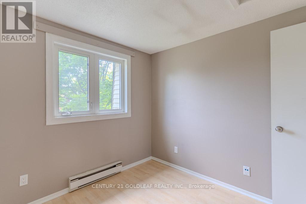 11 - 1342 Cedarcroft Crescent