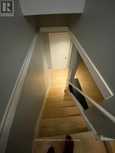 11 - 1342 Cedarcroft Crescent