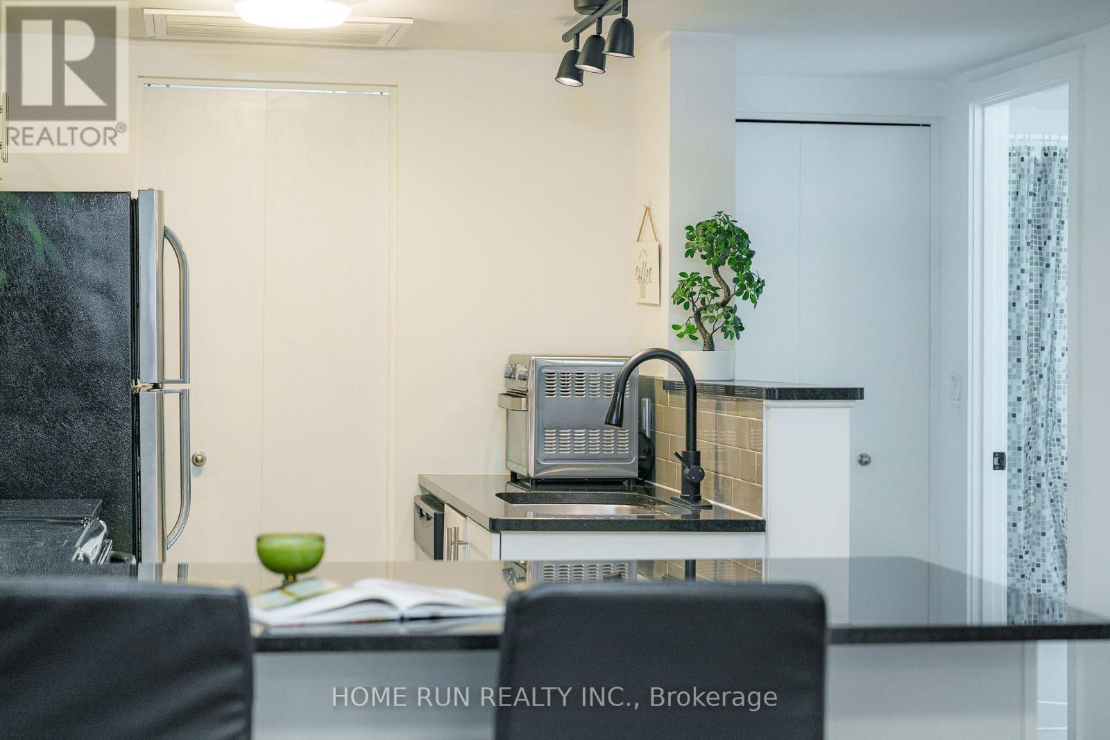 458a King Edward Avenue