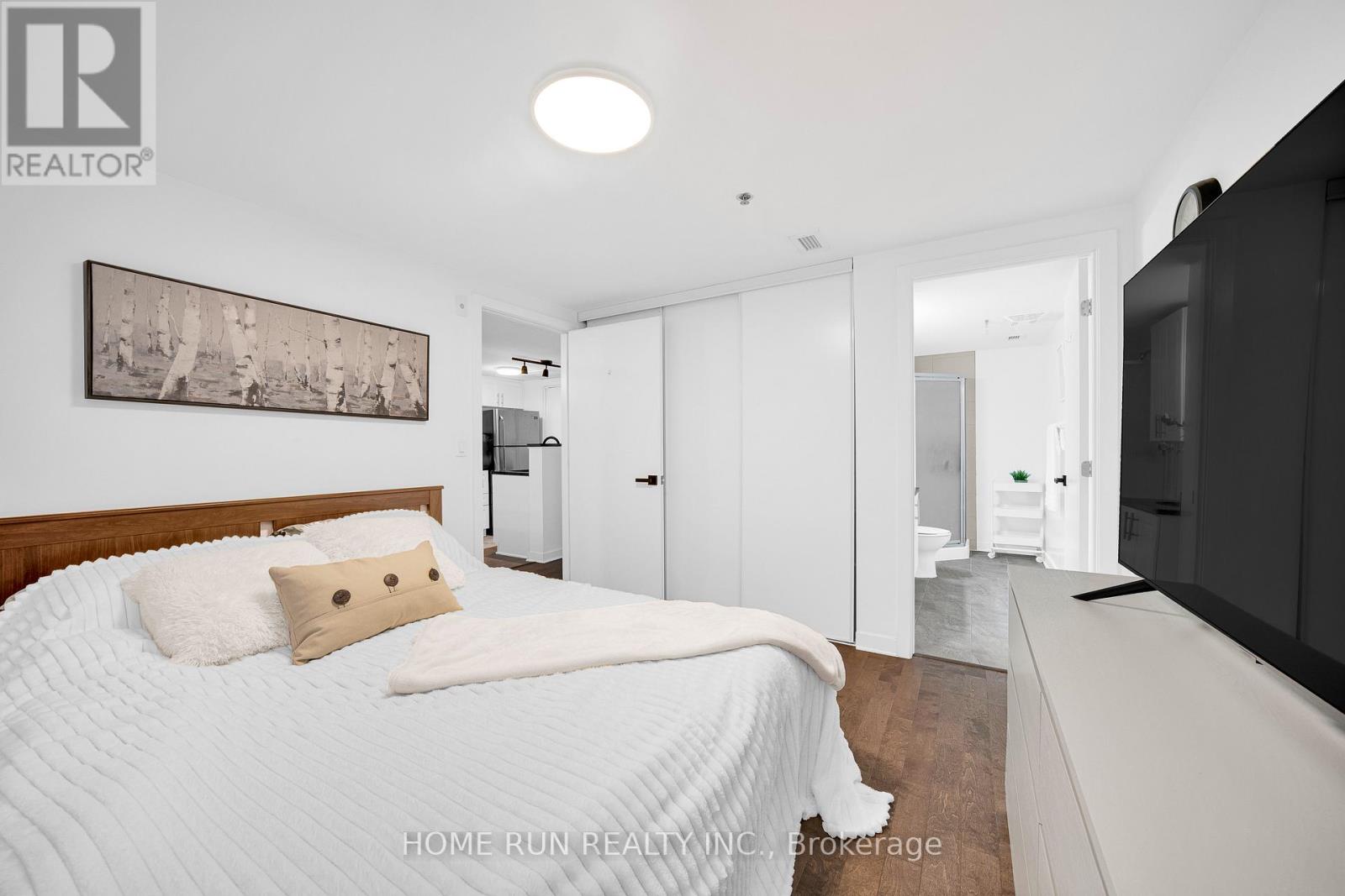 458a King Edward Avenue