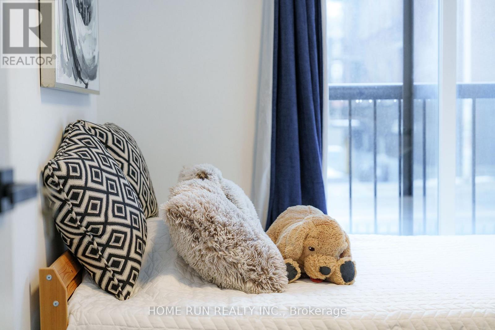 458a King Edward Avenue