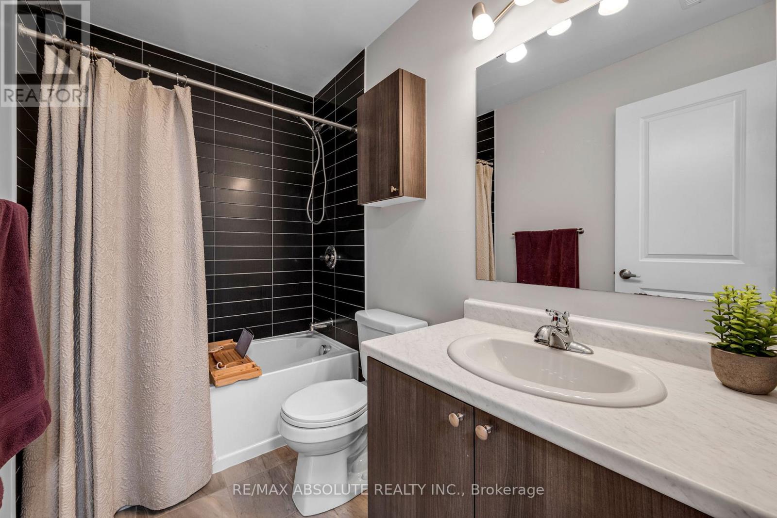 G - 40 Jaguar Private