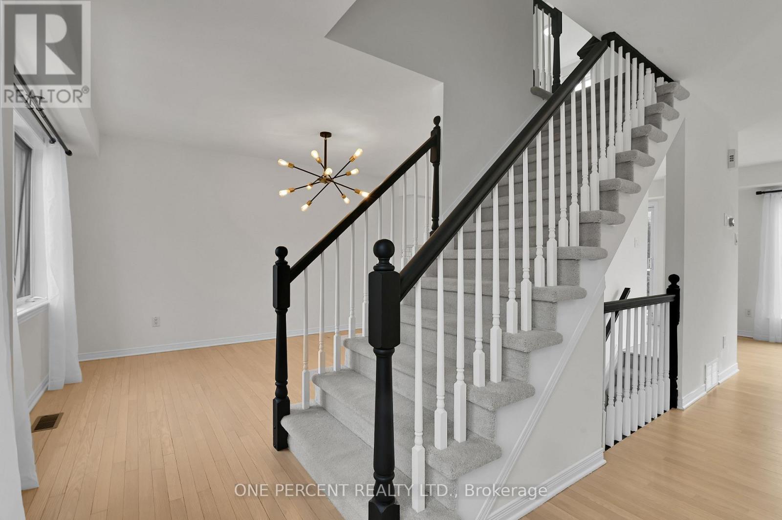 563 Burleigh Private