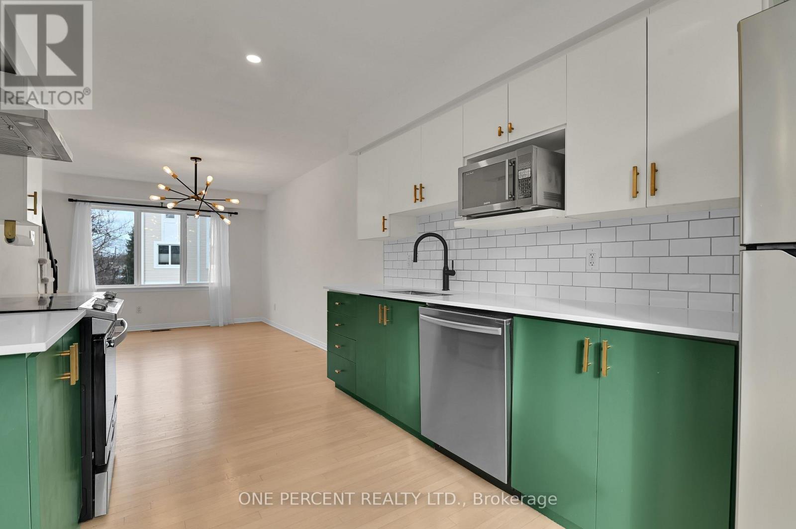 563 Burleigh Private