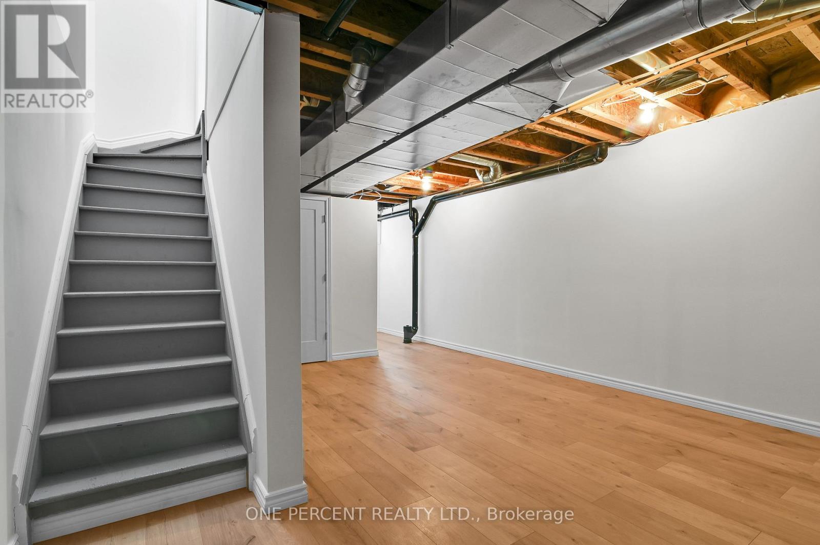 563 Burleigh Private