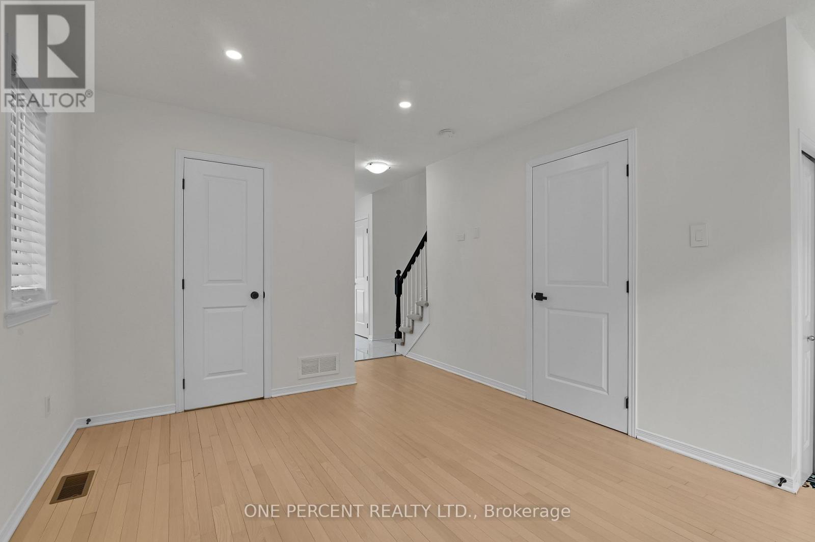 563 Burleigh Private