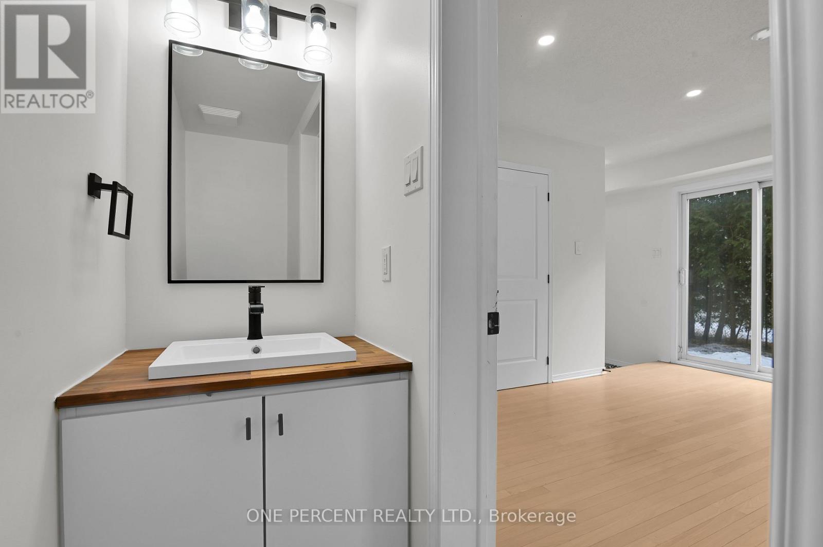 563 Burleigh Private