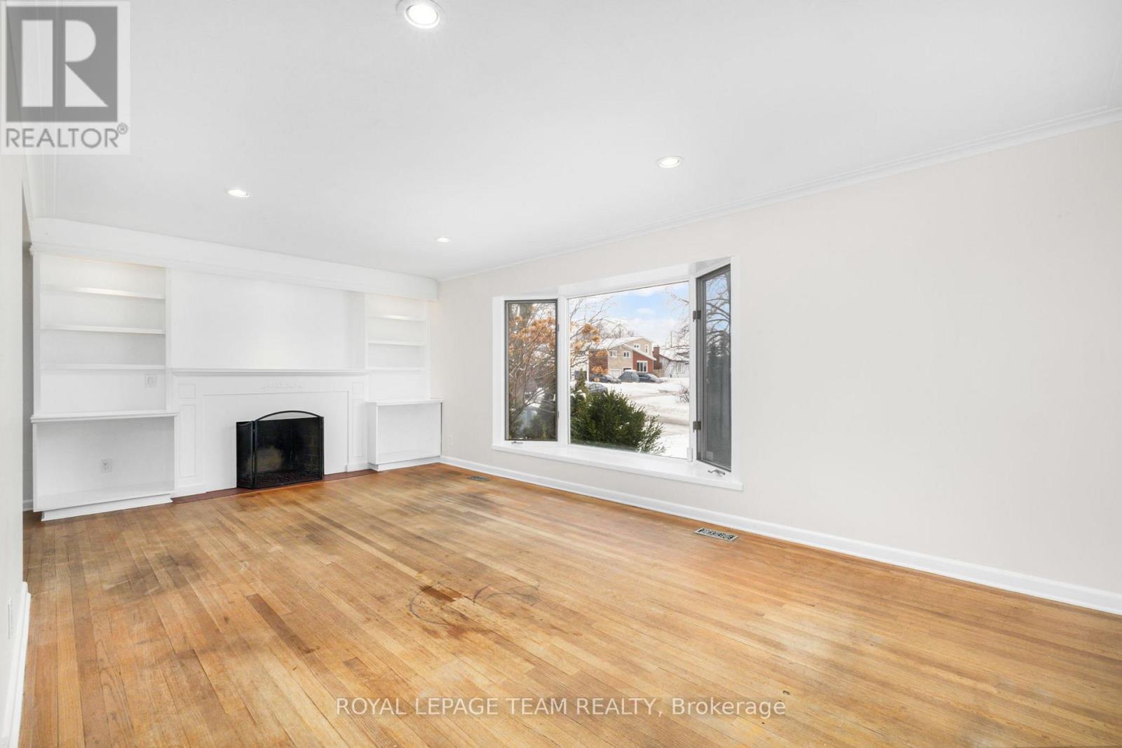 2358 Malone Crescent