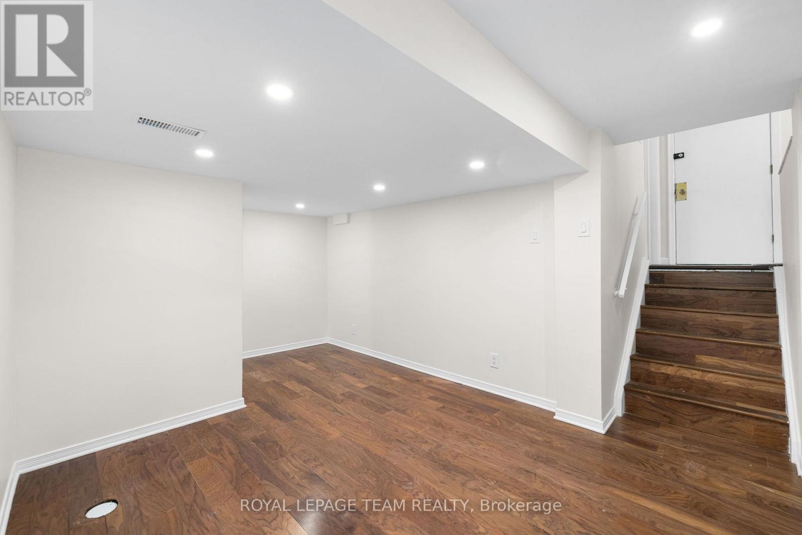 2358 Malone Crescent