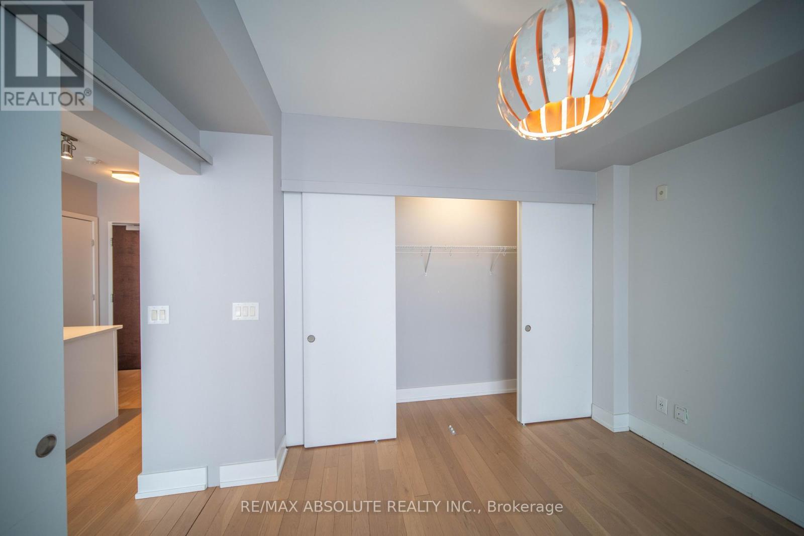 607 - 360 Patricia Avenue