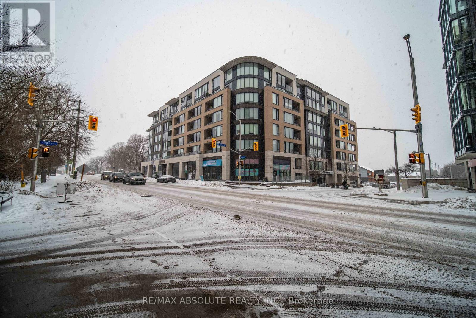 607 - 360 Patricia Avenue