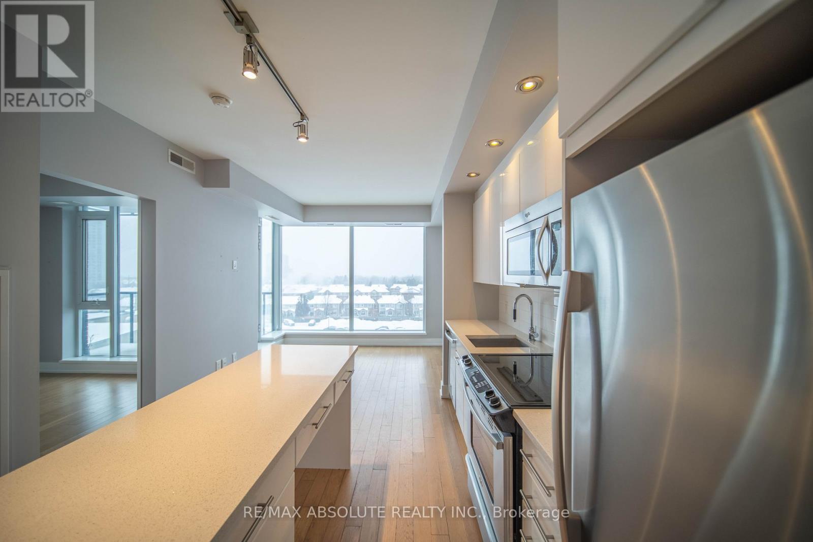 607 - 360 Patricia Avenue