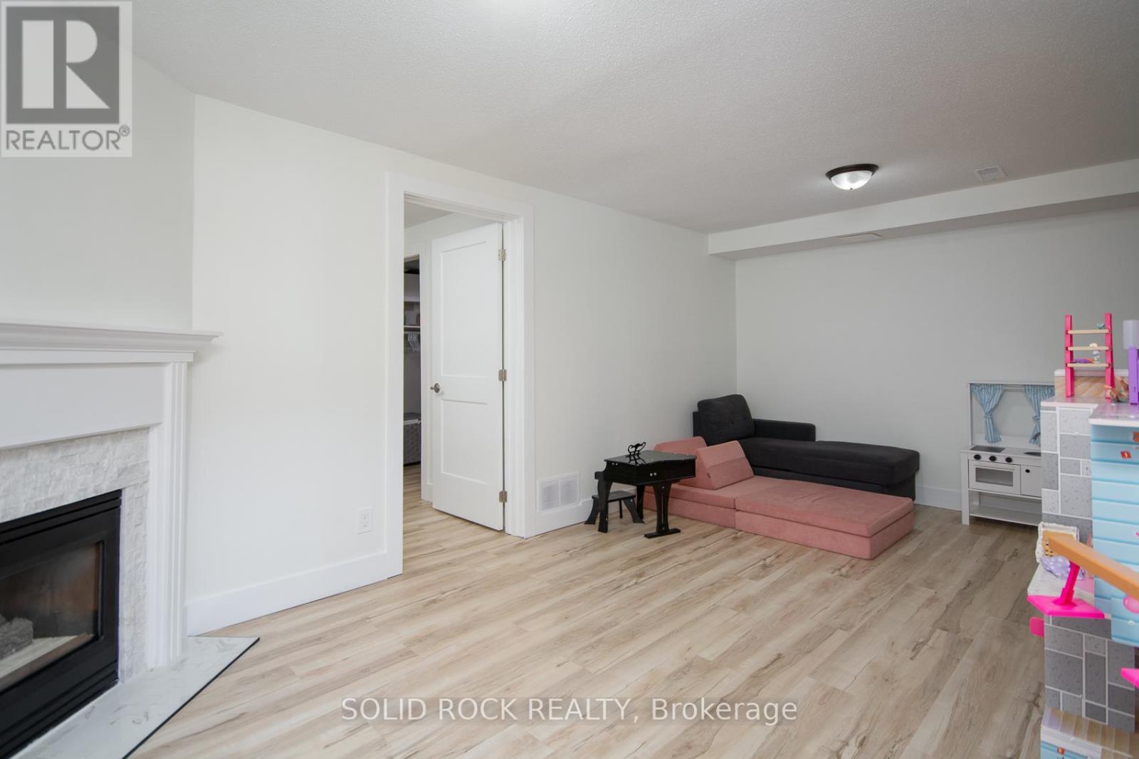 119 Kincardine Drive