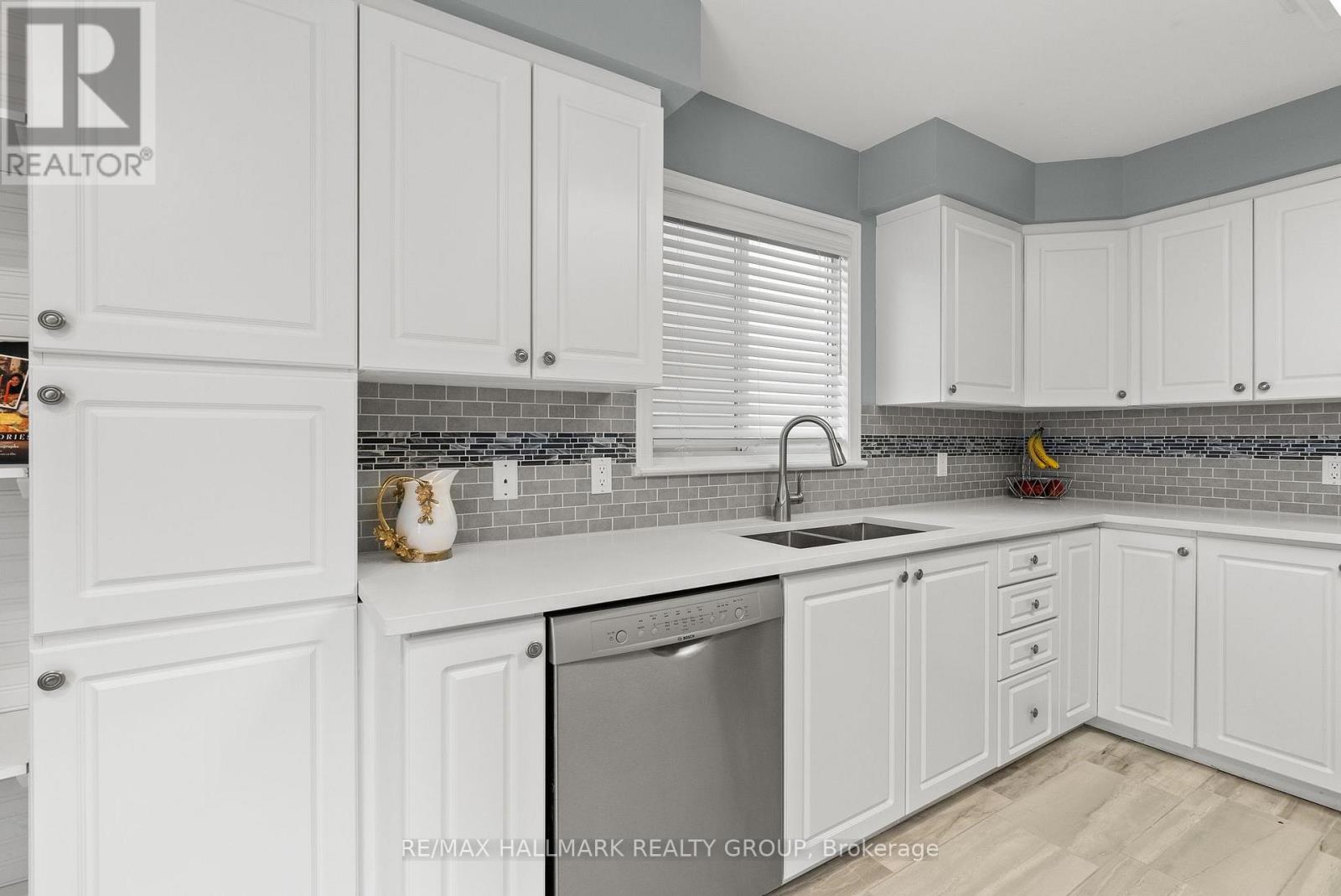 9 New Deighton Crescent