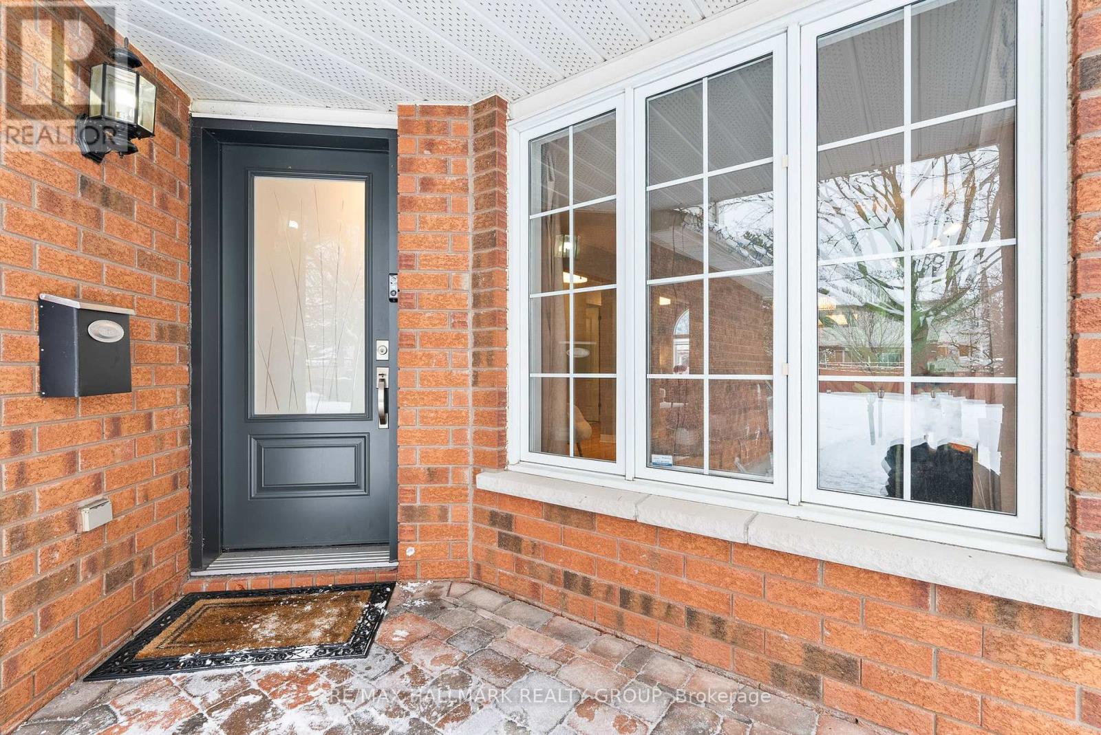 9 New Deighton Crescent