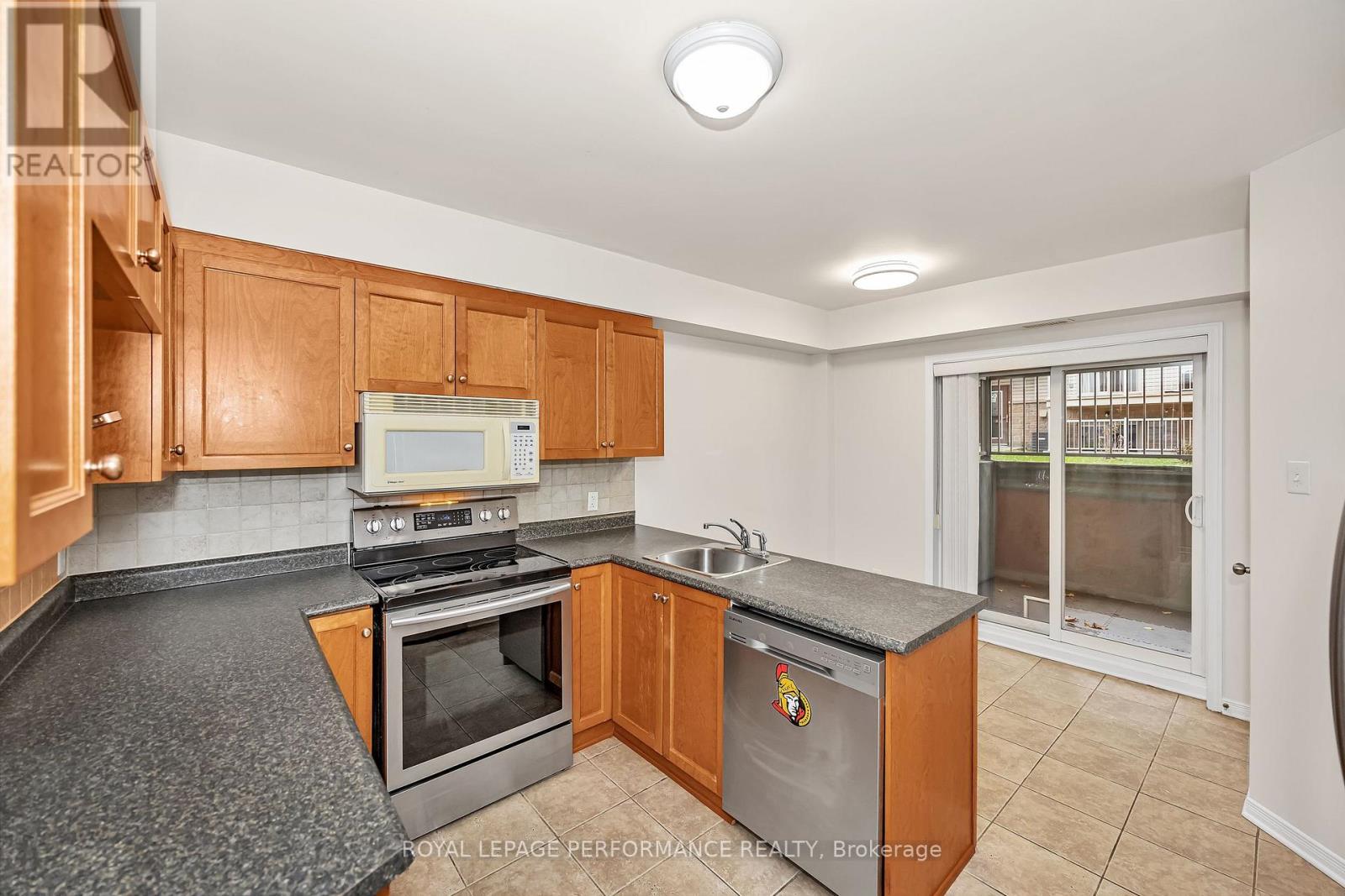 2 - 80 Briargate Private