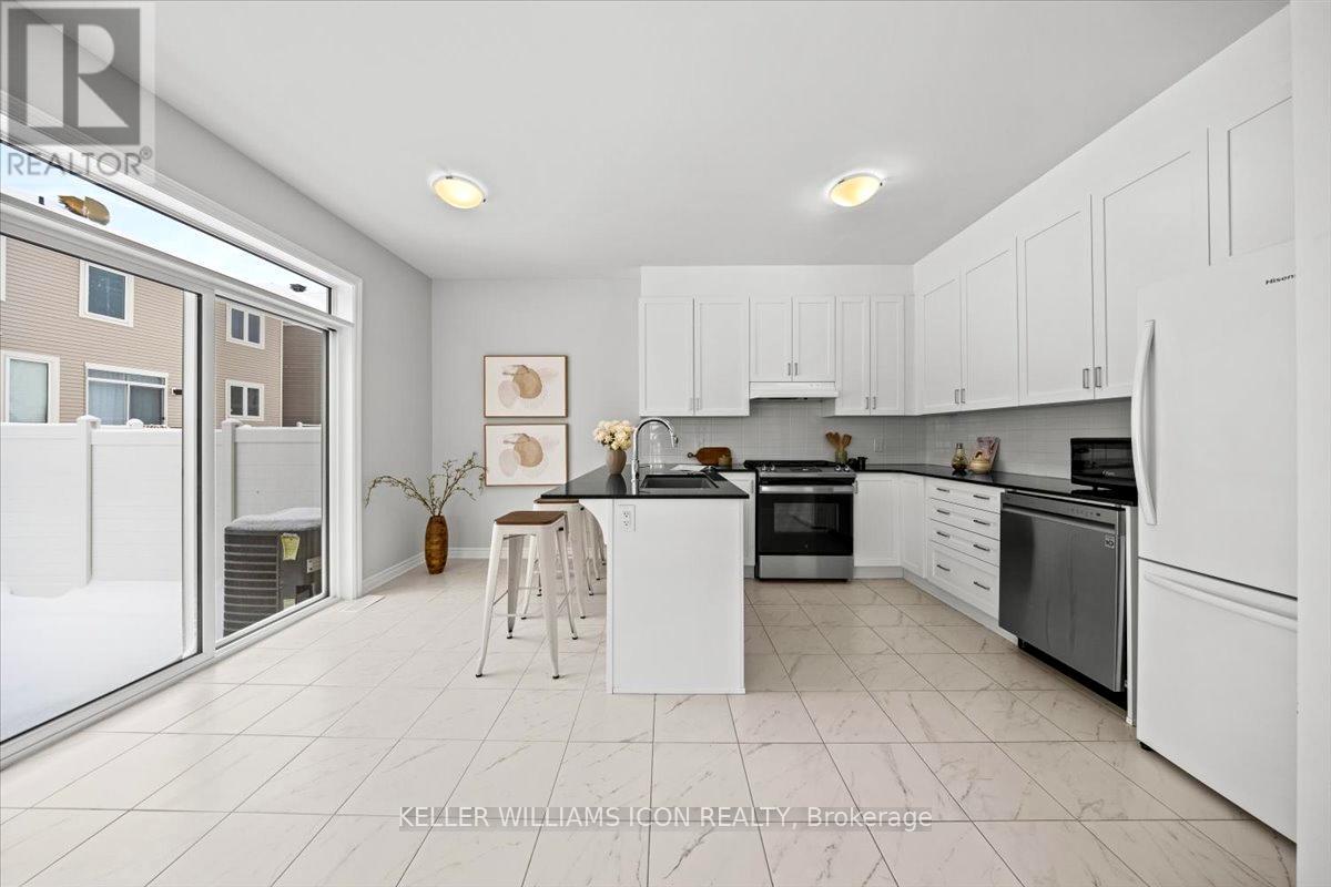 550 Sturnidae Street