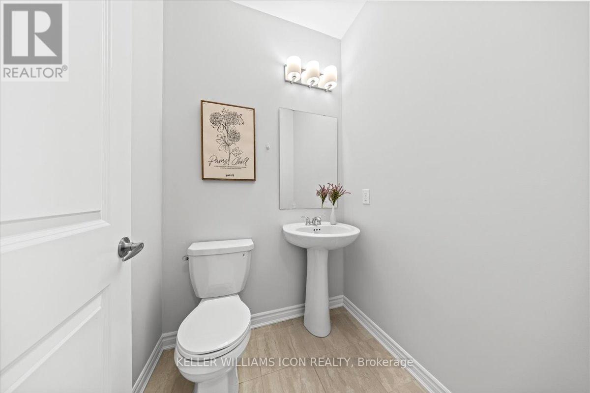 550 Sturnidae Street