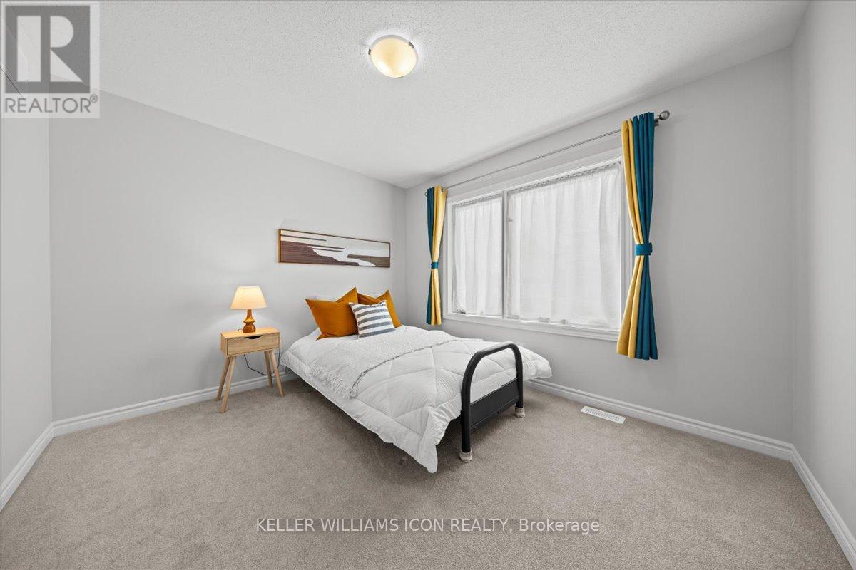 550 Sturnidae Street