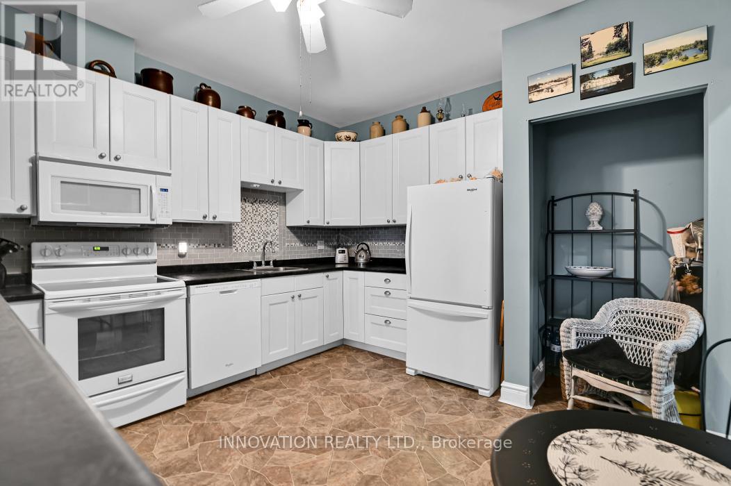 319 - 1 Rosamond Street E