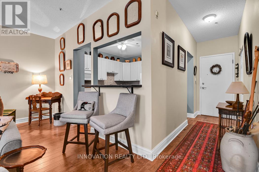 319 - 1 Rosamond Street E