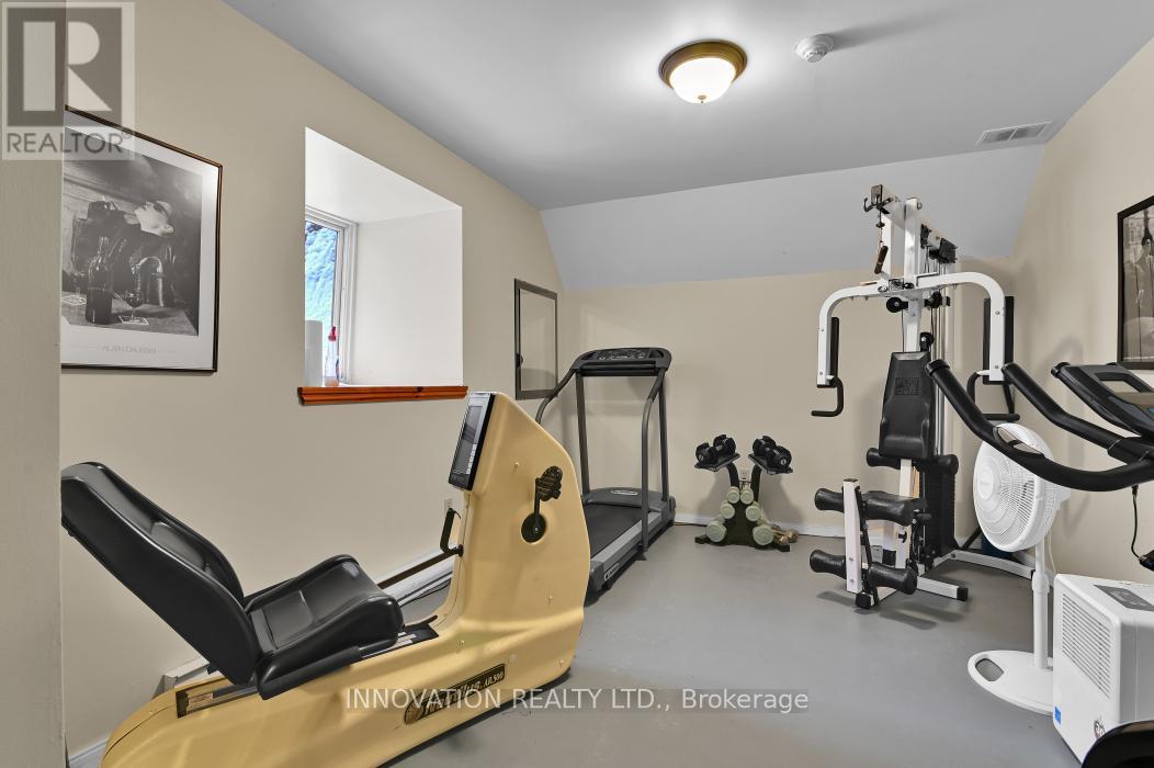 319 - 1 Rosamond Street E