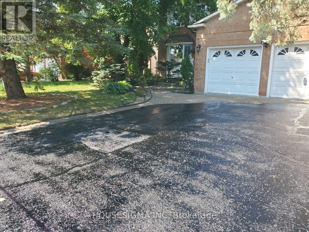 566 566 Falwyn Cres Crescent