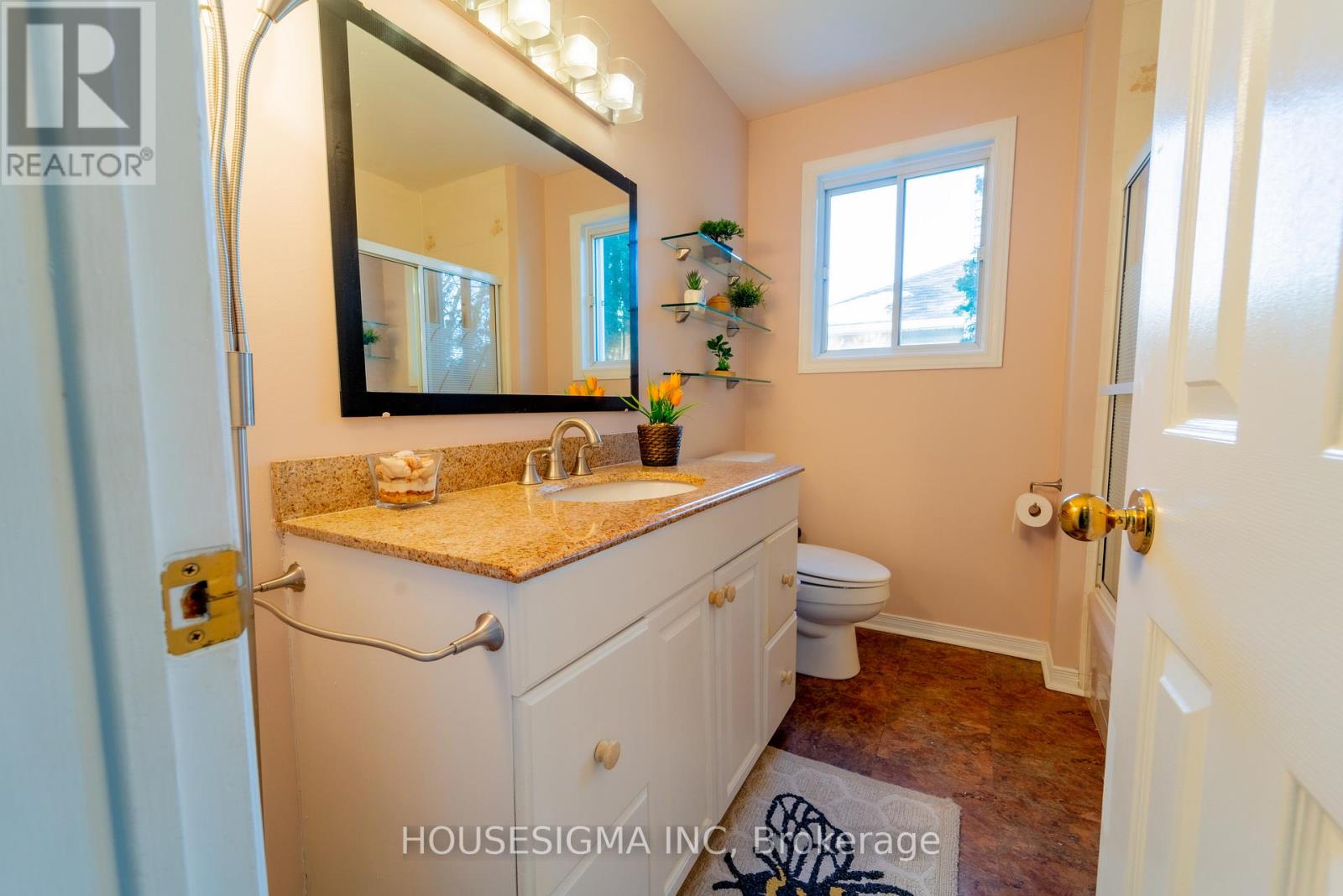 566 566 Falwyn Cres Crescent