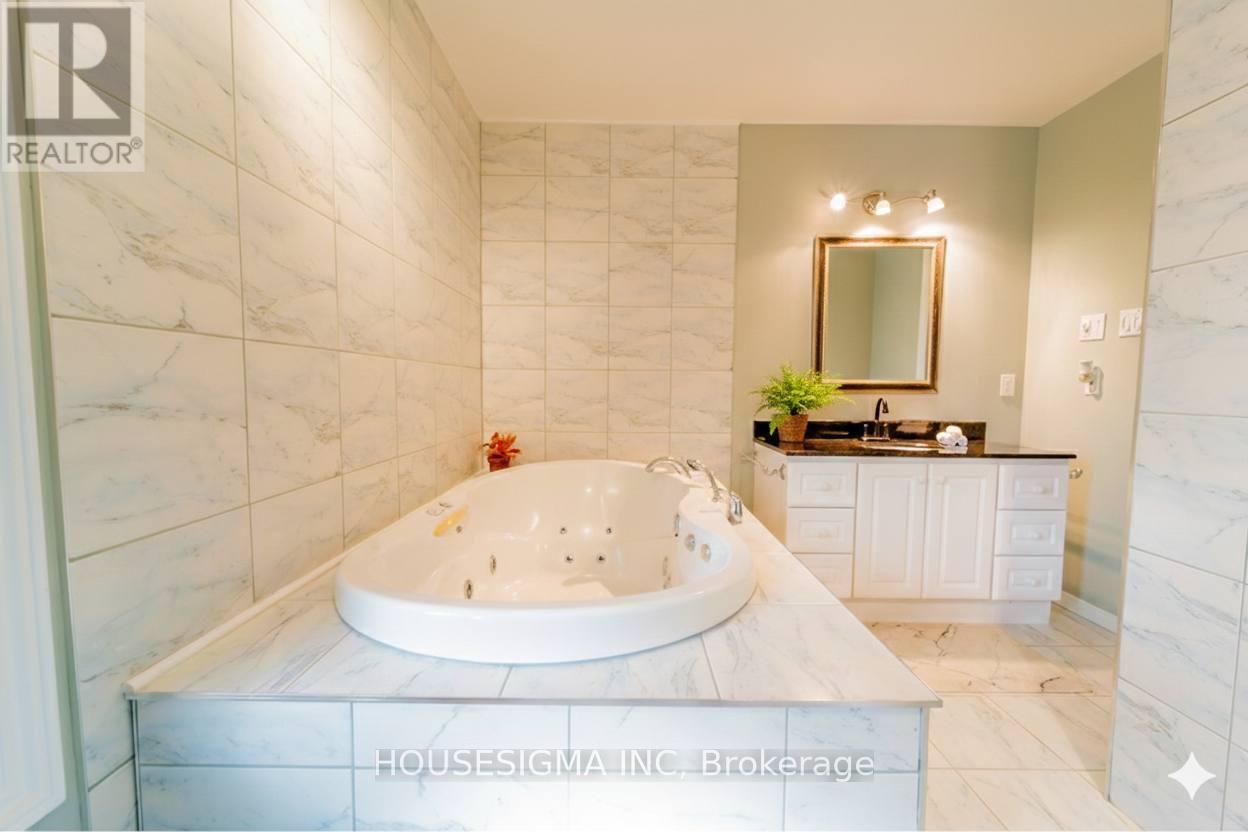 566 566 Falwyn Cres Crescent