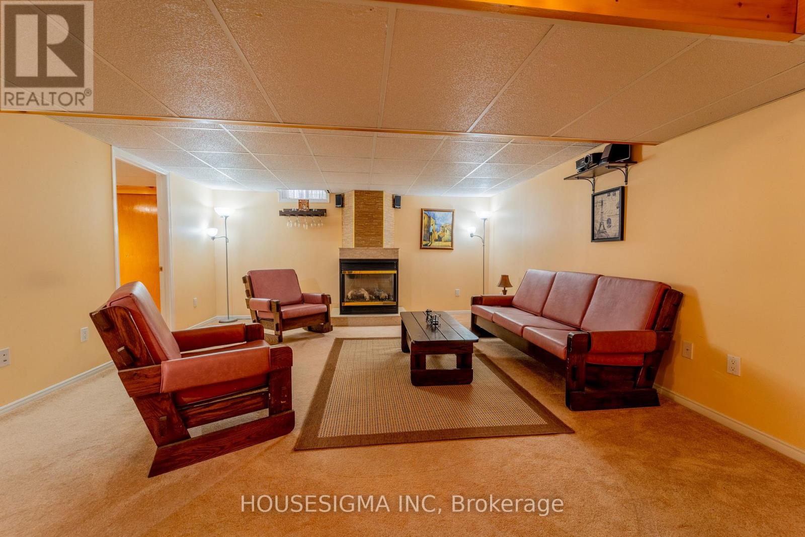 566 566 Falwyn Cres Crescent