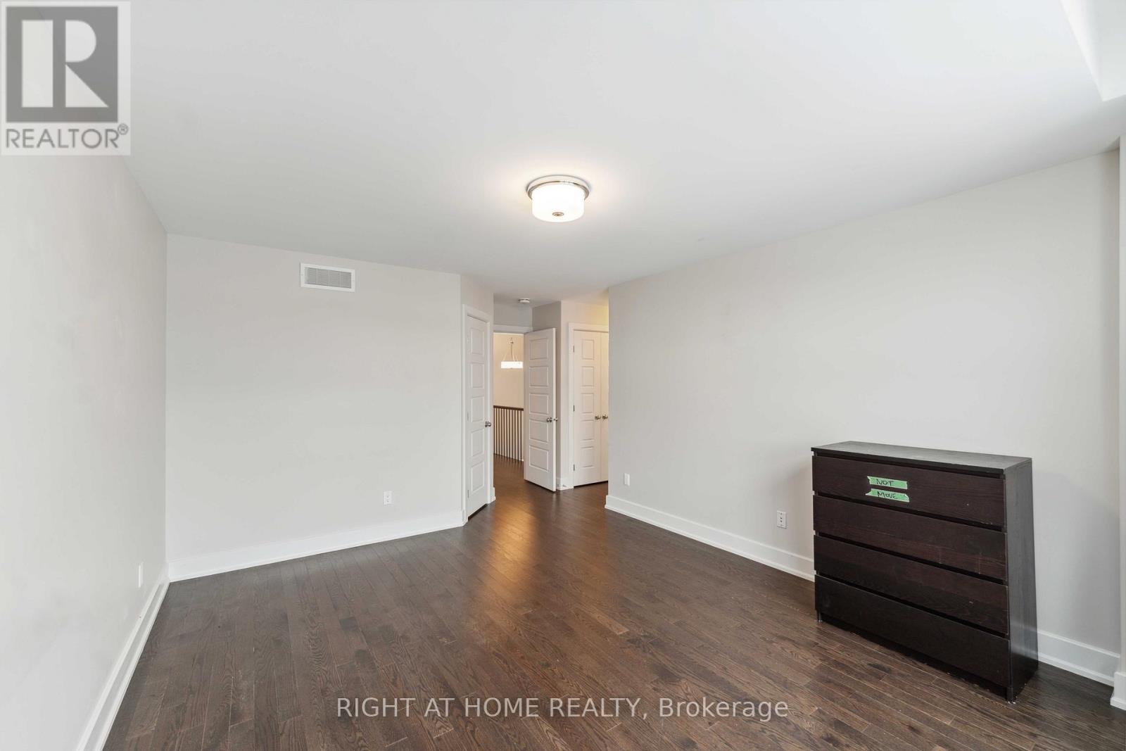 632 Moonflower Crescent W