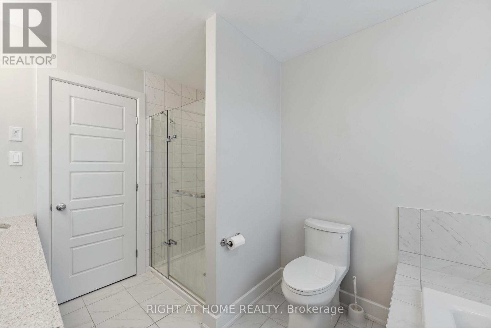 632 Moonflower Crescent W